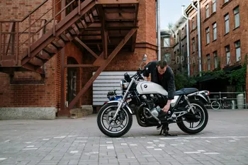 El Mejor Antirrobo para tu Moto 125cc: Candados, Cadenas y GPS