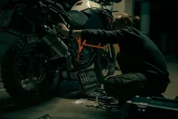 Mantenimiento Básico de tu Moto 125cc: Ahorra Dinero y Evita el Taller